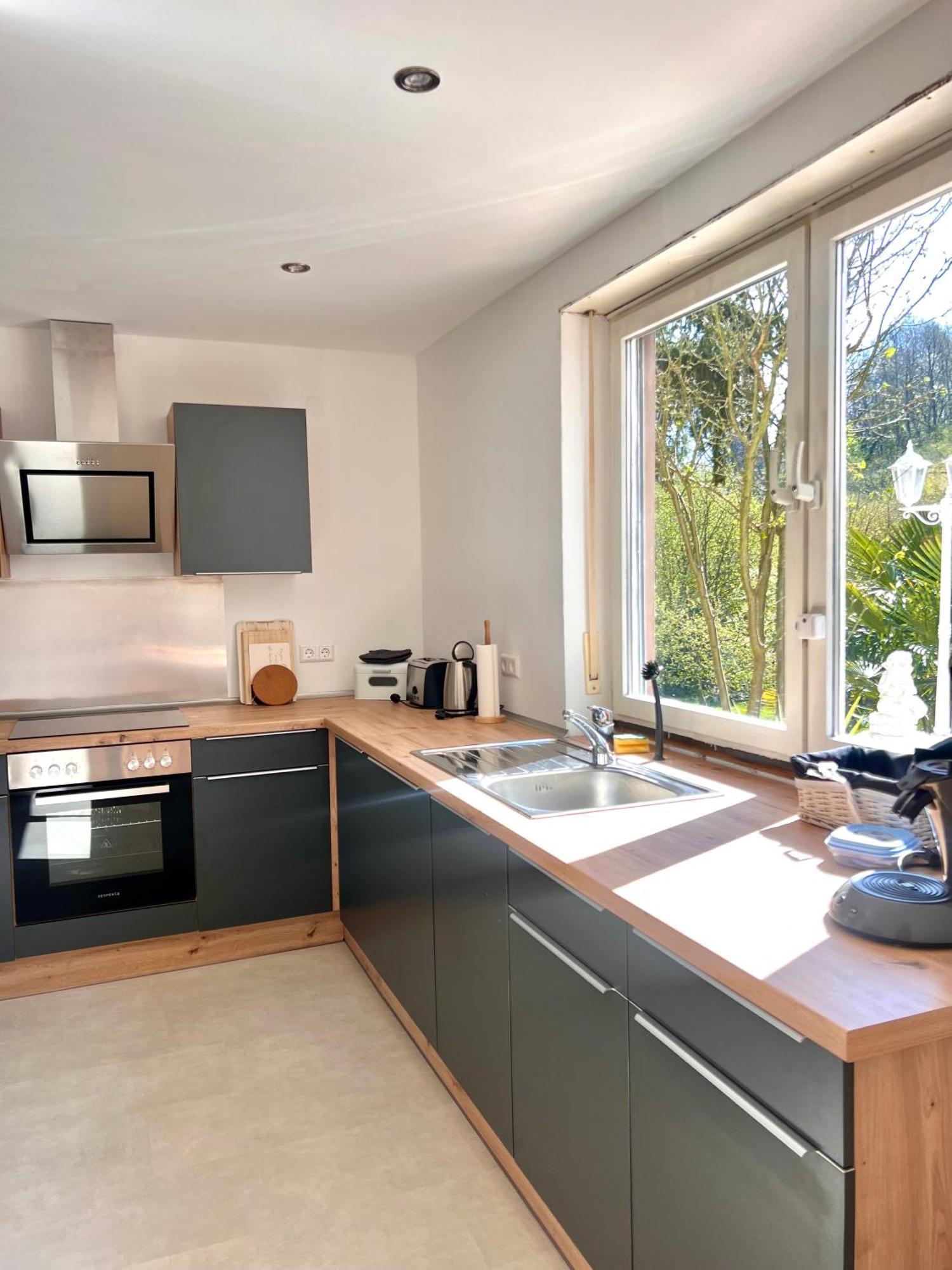 Privates Ferienhaus Mit Pool & Whirlpool Zentral In Bad Duerkheim Bad Dürkheim Exterior foto